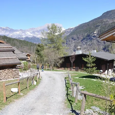 Les Cimes Du Montblanc Les Houches